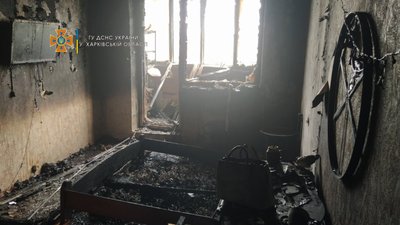 З багатоповерхівки під Харковом через пожежу евакуювали пів сотні людей З багатоповерхівки під Харковом через пожежу евакуювали пів сотні людей