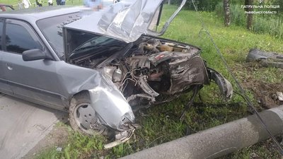 У Львові водій у стані алкогольного сп’яніння зніс електроопору