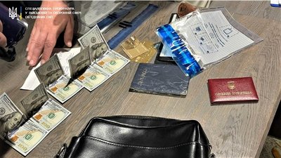 Без заборони на в'їзд до України: на Харківщині прикордонника підозрюють у хабарництві Без заборони на в'їзд до України: на Харківщині прикордонника підозрюють у хабарництві