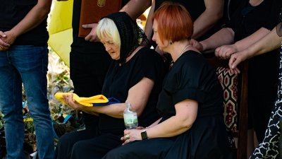В Ужгороді попрощалися із полеглим на війні Юрієм Михнечем