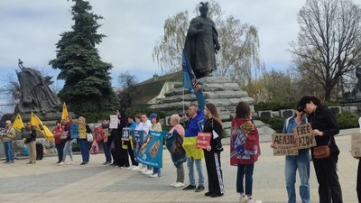 У Черкасах відбулася акція на підтримку полонених У Черкасах відбулася акція на підтримку полонених