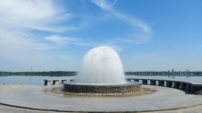 У Дніпрі запрацювали фонтани
