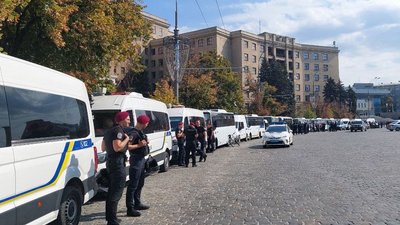 У центрі Харкова посилили охорону порядку — готуються до маршу KharkivPride У центрі Харкова посилили охорону порядку — готуються до маршу KharkivPride