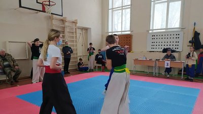 У Хмельницькому 120 спортсменів змагалися з бойового гопака