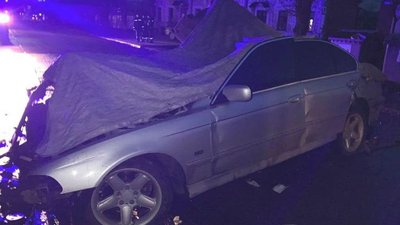 На Одещині легковик зіткнувся з вантажівкою: є загиблі та травмовані