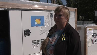 Французька волонтерка передала 16 генераторів для медичних та соціальних закладів Дніпропетровщини Французька волонтерка передала 16 генераторів для медичних та соціальних закладів Дніпропетровщини