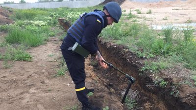В Миколаєві під час земляних робіт знайшли артилерійський снаряд В Миколаєві під час земляних робіт знайшли артилерійський снаряд