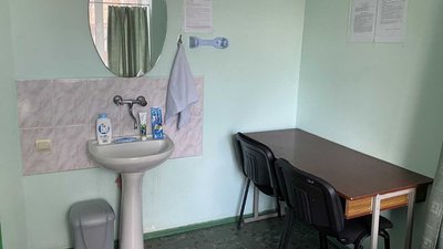 Шаховий клуб та книги шрифтом Брайля: у Вінниці облаштували притулок для незрячих переселенців Шаховий клуб та книги шрифтом Брайля: у Вінниці облаштували притулок для незрячих переселенців