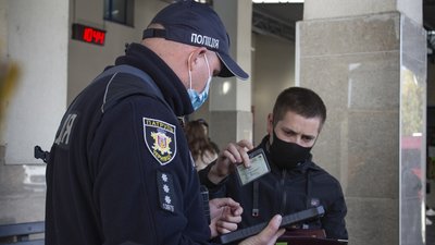 У Чернівецькій області перевізників перевіряють дотримання карантину У Чернівецькій області перевізників перевіряють дотримання карантину