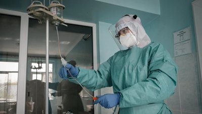 На Буковині понад 40 пацієнтів з COVID-19 та підозрою у важкому стані