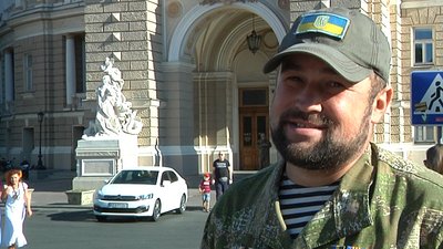 “Ми досі вигризаємо незалежність”. В Одесі пройшов Марш захисників України “Ми досі вигризаємо незалежність”. В Одесі пройшов Марш захисників України