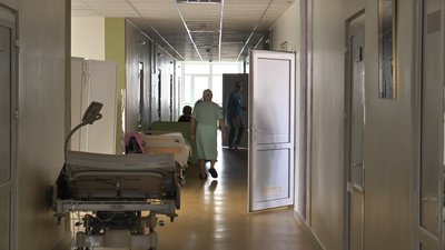 В обласному кардіоцентрі на Прикарпатті розгортають додаткові ліжка для хворих на COVID-19 В обласному кардіоцентрі на Прикарпатті розгортають додаткові ліжка для хворих на COVID-19