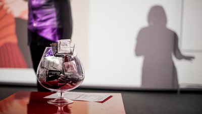 У Києві влаштували арт-виставку до Міжнародного дня презерватива У Києві влаштували арт-виставку до Міжнародного дня презерватива