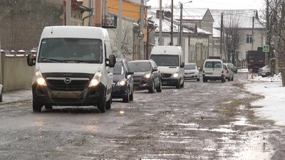 Болехівська дорога: центральна розбита, об’їзна незбудована