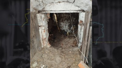 Міна пробила накриття та розірвалася всередині погреба: подробиці обстрілу с.Єліне на Чернігівщині, де загинули 4 людини Міна пробила накриття та розірвалася всередині погреба: подробиці обстрілу с.Єліне на Чернігівщині, де загинули 4 людини