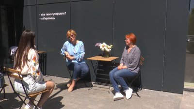 Брали участь у проукраїнських мітингах та волонтерили. Історія вимушених переселенок із Херсона