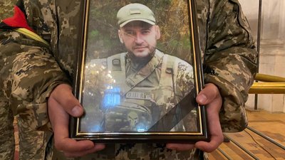 У Луцьку попрощалися з військовими Олександром Рижковим і Андрієм Толстокоровим У Луцьку попрощалися з військовими Олександром Рижковим і Андрієм Толстокоровим