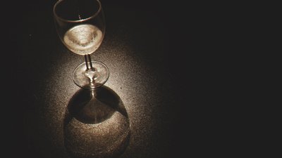 Черкащанина, який виготовляв спиртні напої звільнили від покарання