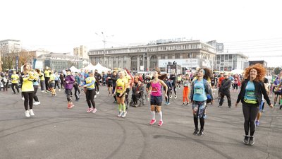 У Дніпрі проходить 5-й "Almaz Group Dnipro Marathon" У Дніпрі проходить 5-й "Almaz Group Dnipro Marathon"