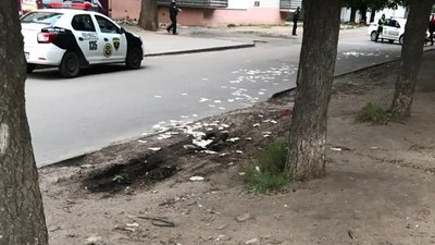 У Харкові підірвали банкомат, частину грошей розгубили У Харкові підірвали банкомат, частину грошей розгубили