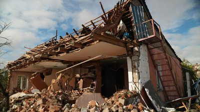 Як жителі села Володимирівка на Запоріжжі оговтуються після авіаудару армії РФ