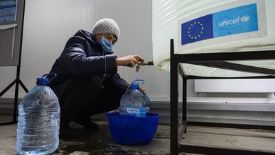 У населених пунктах поблизу лінії фронту люди живуть без води У населених пунктах поблизу лінії фронту люди живуть без води
