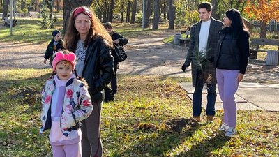 У Черкасах висадили дерева на знак підтримки окупованих Олешок У Черкасах висадили дерева на знак підтримки окупованих Олешок