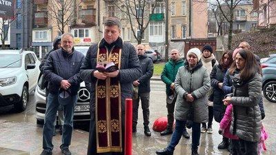 Вшанування загиблого бійця Андрія Дрьоміна Вшанування загиблого бійця Андрія Дрьоміна