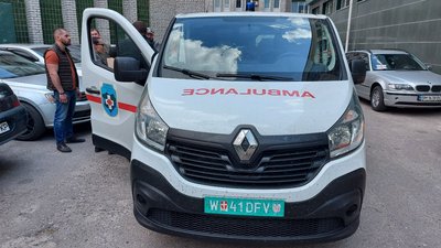 Центру екстреної допомоги передали ще один реанімобіль: в якому стані автопарк через війну Центру екстреної допомоги передали ще один реанімобіль: в якому стані автопарк через війну