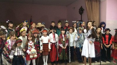 Вихованці Тернопільської музичної школи виступили з різдвяним концертом в геріатричному пансіонаті