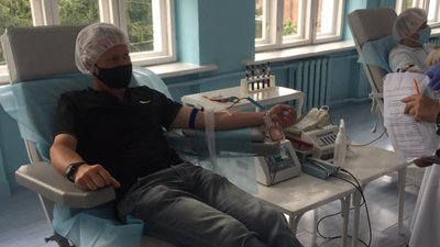 У Тернополі долучилися до всеукраїнської акції "Перемога у нас в крові" У Тернополі долучилися до всеукраїнської акції "Перемога у нас в крові"