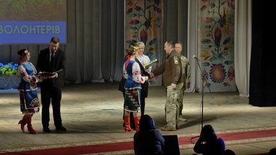 У Полтаві нагороджують військових
