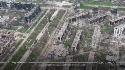 "Спостерігали, як горить наш Маріуполь": історія Юлії Губської, яка з онуком живе у Полтаві "Спостерігали, як горить наш Маріуполь": історія Юлії Губської, яка з онуком живе у Полтаві