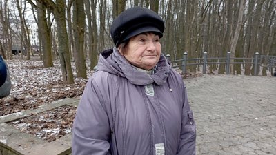 Поклали квіти й каміння: на Тернопільщині вшанували пам'ять жертв Голокосту Поклали квіти й каміння: на Тернопільщині вшанували пам'ять жертв Голокосту