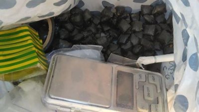 Херсонські патрульні затримали ймовірного "закладчика" Херсонські патрульні затримали ймовірного "закладчика"