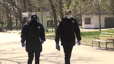 У Херсоні правоохоронці провели профілактичні рейди парками