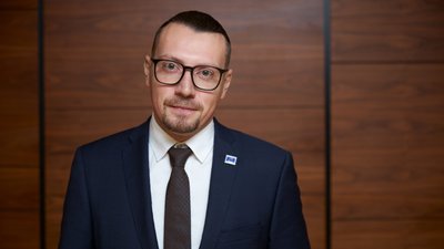 За розміщення ВПО відповідатиме і захід України: міністр Безгін — про нові правила евакуації