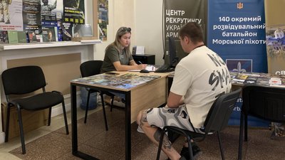 Центр рекрутингу армії у Миколаєві: які посади обирають кандидати та що їх цікавить