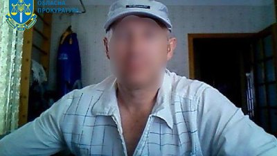 Двох херсонців підозрюють у пособництві країні-агресору. Їм загрожує до 12 років ув'язнення Двох херсонців підозрюють у пособництві країні-агресору. Їм загрожує до 12 років ув'язнення