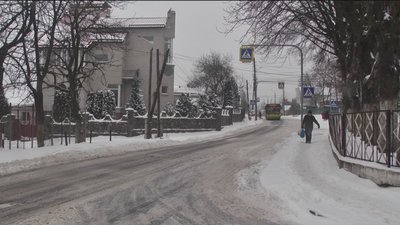 Негода на Вінниччині: затори та ДТП через слизьку дорогу