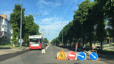 У Луцьку частково перекрили проспект Волі. Як їздитиме транспорт У Луцьку частково перекрили проспект Волі. Як їздитиме транспорт
