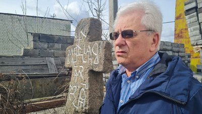 Кам'яний хрест козацької доби у Житомирі — хто має захистити місцеву знахідку старовини Кам'яний хрест козацької доби у Житомирі — хто має захистити місцеву знахідку старовини