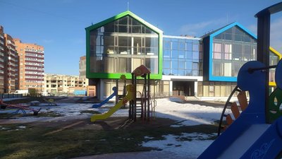 У новозбудованому дитсадку "Світлячок" в Сумах почали приймати дітей. Офіційне відкриття ще планують