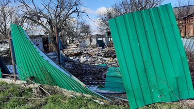 Відновлюють будинки та чекають на допомогу. Як живуть селяни на Миколаївщині Відновлюють будинки та чекають на допомогу. Як живуть селяни на Миколаївщині