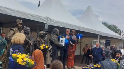 Франківські міми стали бронзовими призерами фестивалю живих скульптур у Нідерландах Франківські міми стали бронзовими призерами фестивалю живих скульптур у Нідерландах