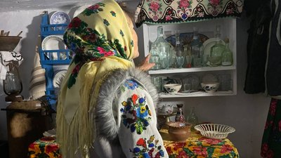 Буковинка створила музей народного мистецтва та побуду в своєму гаражі