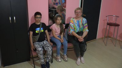 В Івано-Франківську дітей військових та переселенців безкоштовно навчають вокалу В Івано-Франківську дітей військових та переселенців безкоштовно навчають вокалу