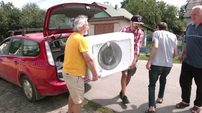 Життя на новому місці: переселенці зі сходу розповіли про життя в гуртожитку на Рівненщині Життя на новому місці: переселенці зі сходу розповіли про життя в гуртожитку на Рівненщині