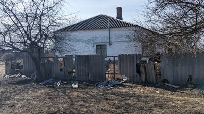 "Повилітали шибки": мешканці Ворожби розповіли про удари армії РФ "Повилітали шибки": мешканці Ворожби розповіли про удари армії РФ