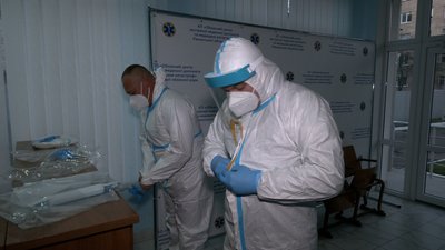 Як працює рівненська "швидка" в умовах пандемії Як працює рівненська "швидка" в умовах пандемії
